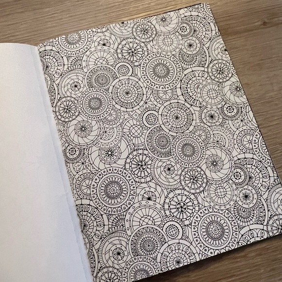 Mandala Wonders Color Art book - Picture 3 of 3